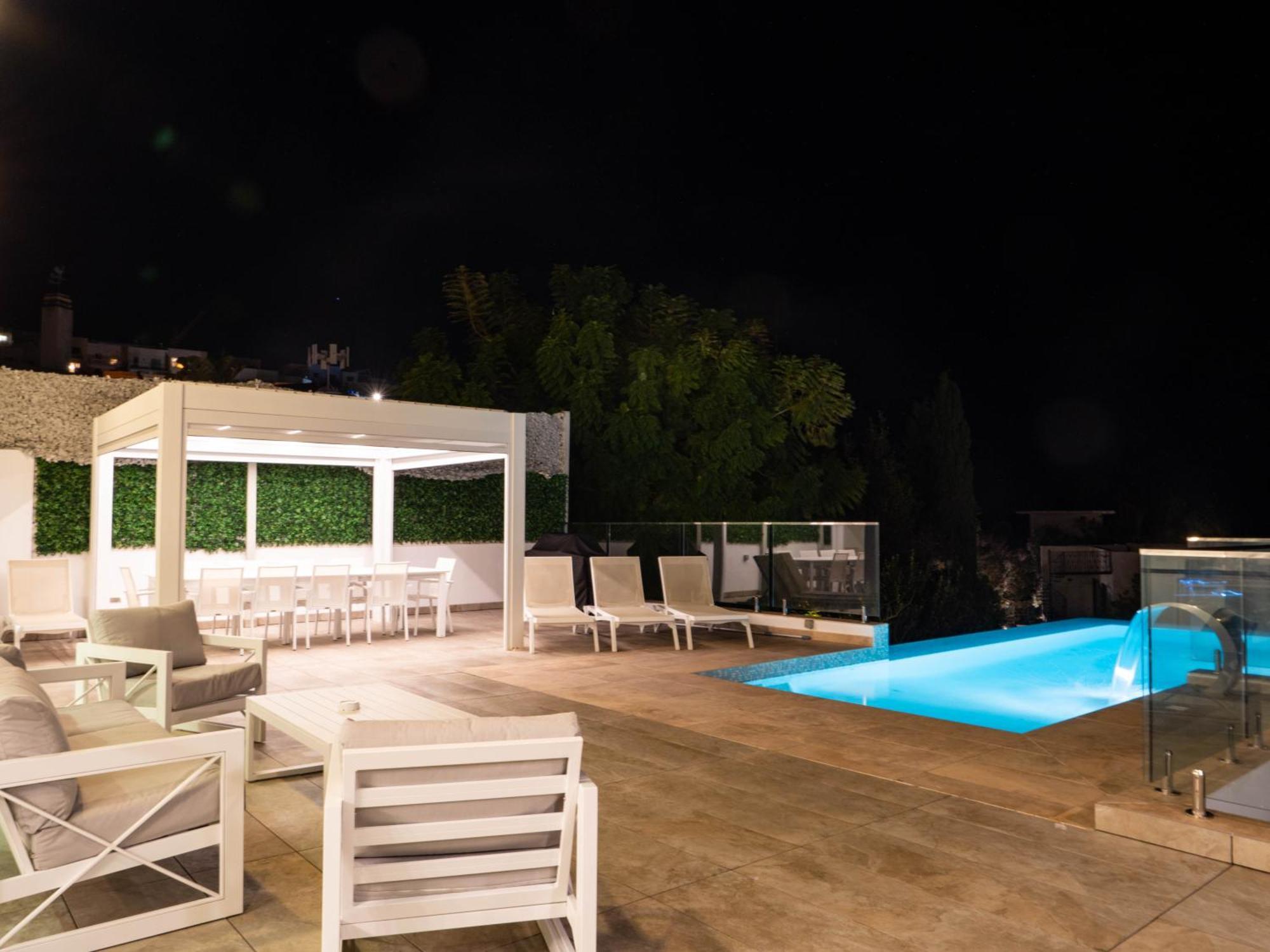 Villa Gaia - Sunset Views, Indoor Heated Pool, Sauna And Games Room Mellieħa Exterior foto