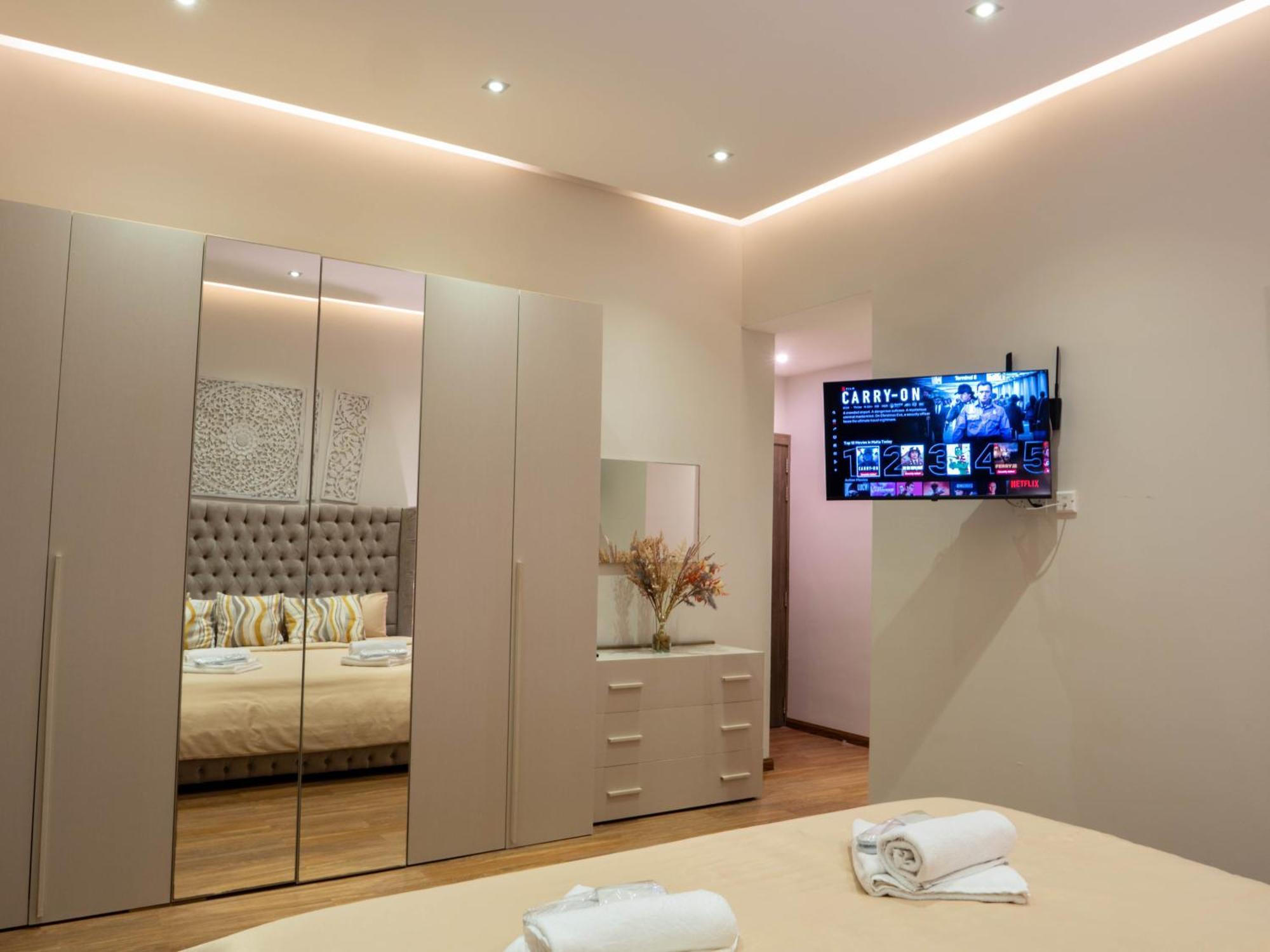 Villa Gaia - Sunset Views, Indoor Heated Pool, Sauna And Games Room Mellieħa Exterior foto