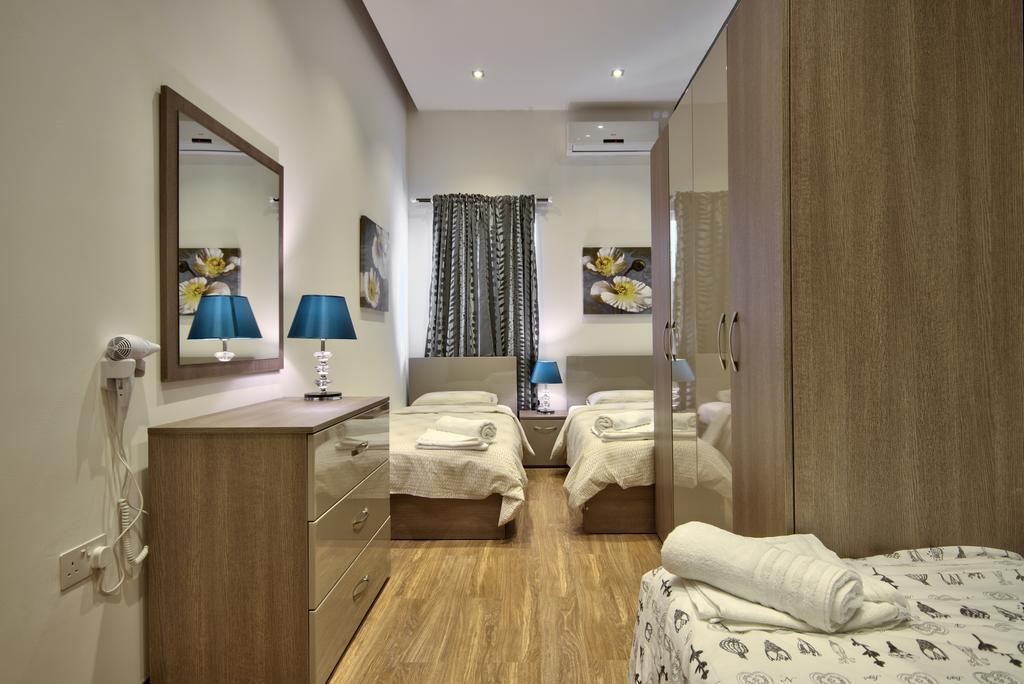 Villa Gaia - Sunset Views, Indoor Heated Pool, Sauna And Games Room Mellieħa Exterior foto